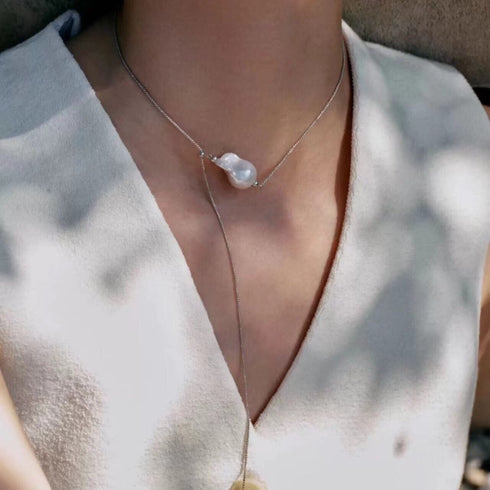 Elegant Baroque Pearl Clavicle Silver Long Necklace – Adjustable and Versatile